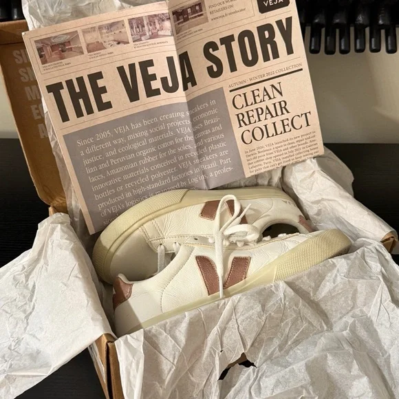 Veja Campo Sneakers - Extra White Babe - Picture 3 of 16